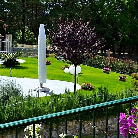 Incanto Di Luna Bed and Breakfast Ispani