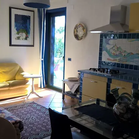 Incanto Di Luna Bed & Breakfast Ispani