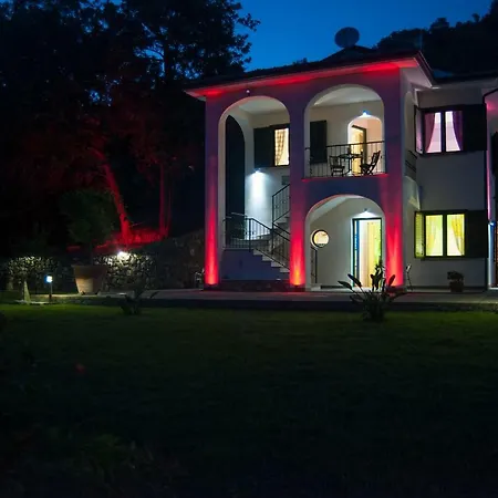 Incanto Di Luna 3* Ispani