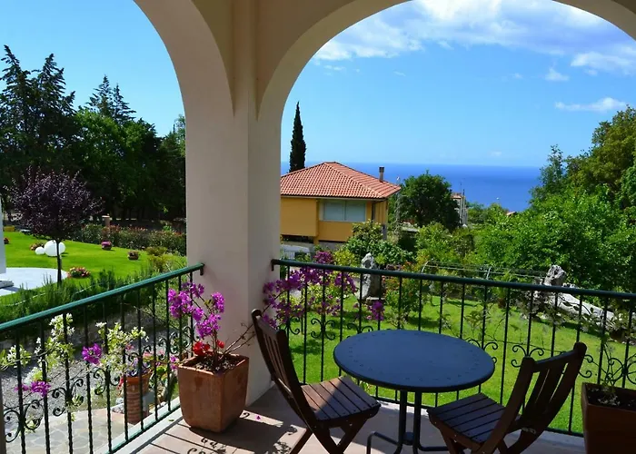 Incanto Di Luna Bed and breakfast Ispani